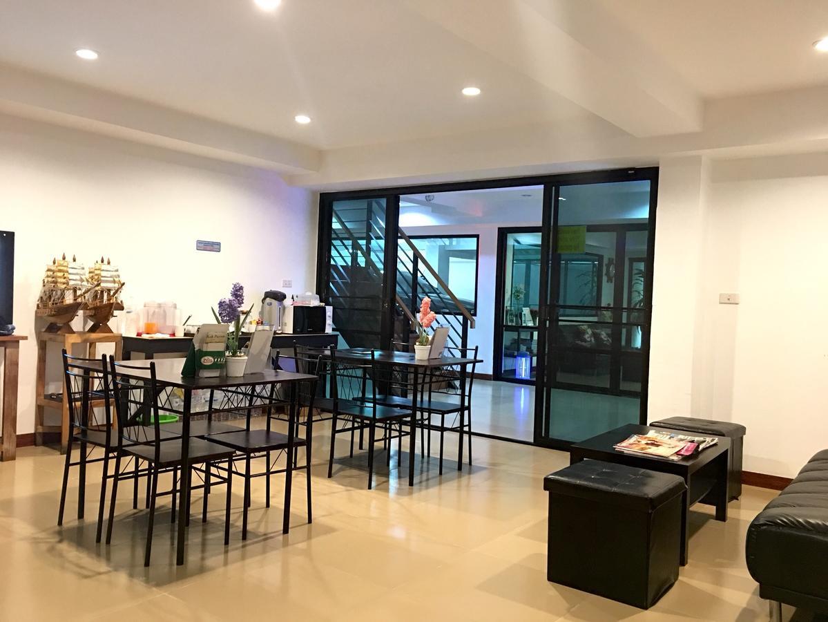Double Dd House At Mrt Sutthisarn Bangkok Kültér fotó